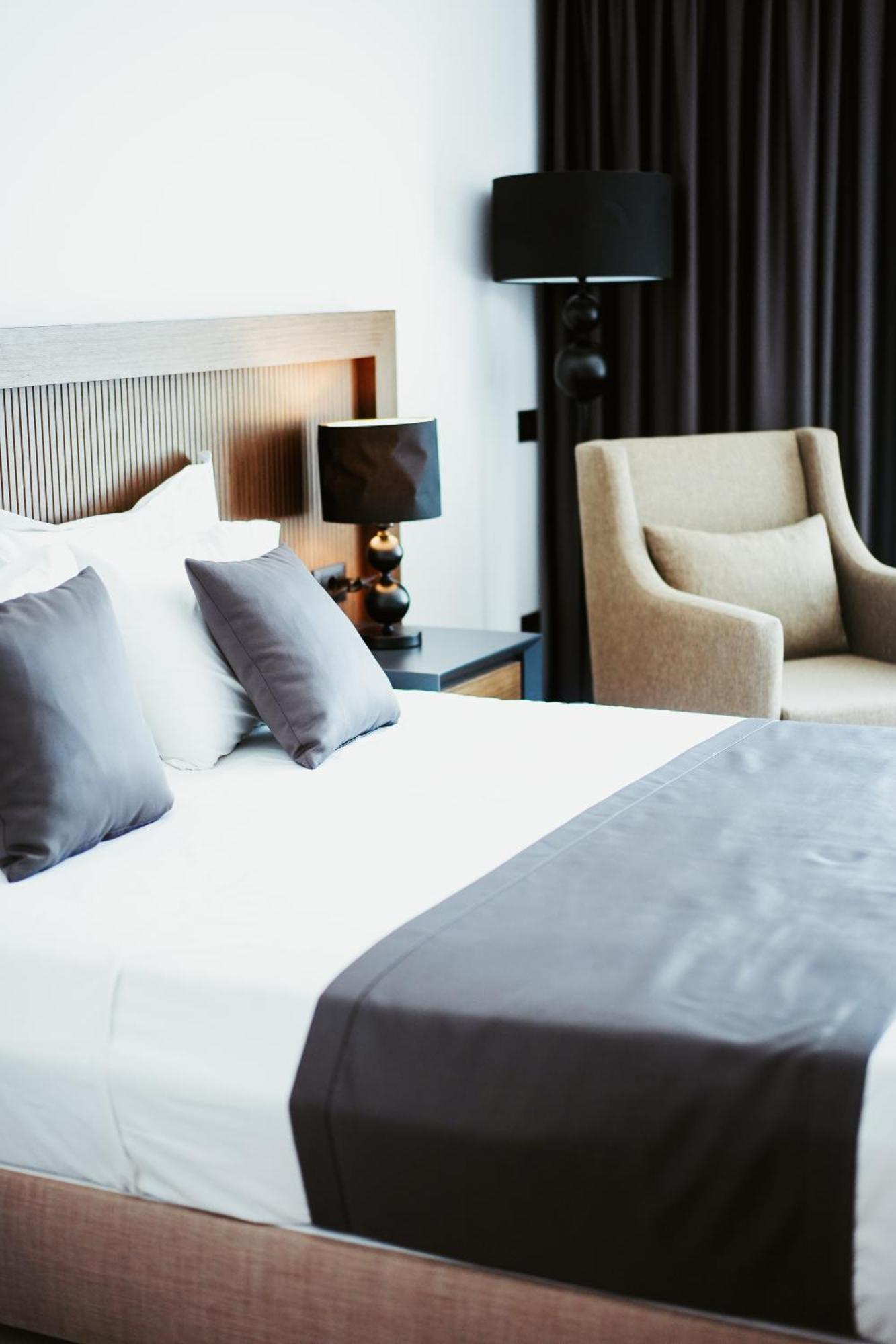 Palladium Beach Hotel- Private Beach Included เดอร์มี ภายนอก รูปภาพ